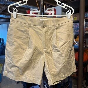 Men's Tan Pleated Shorts